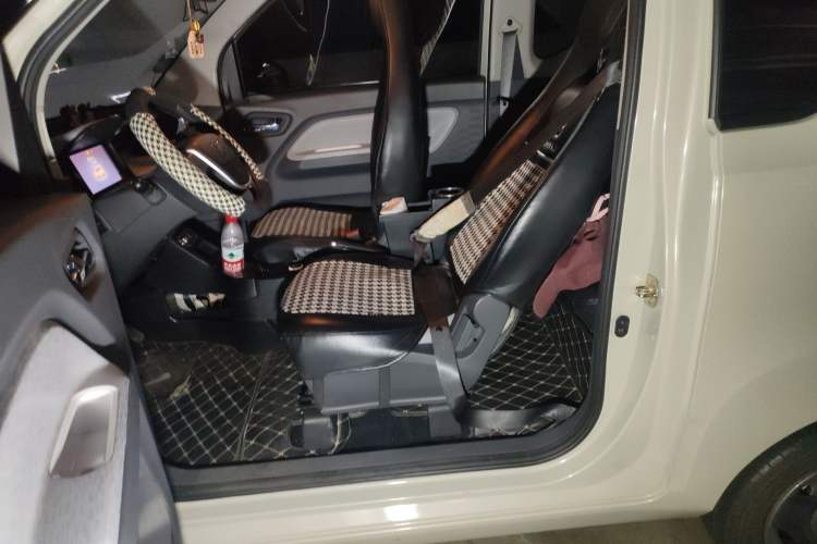 Used Wuling Hongguang MINIEV 2022 Macaron Premium Model – Lithium Iron Phosphate