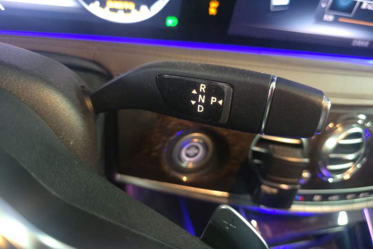 Used Mercedes-Benz S-Class 2020 S 350 L Business Class Ultimate Edition Gear Lever