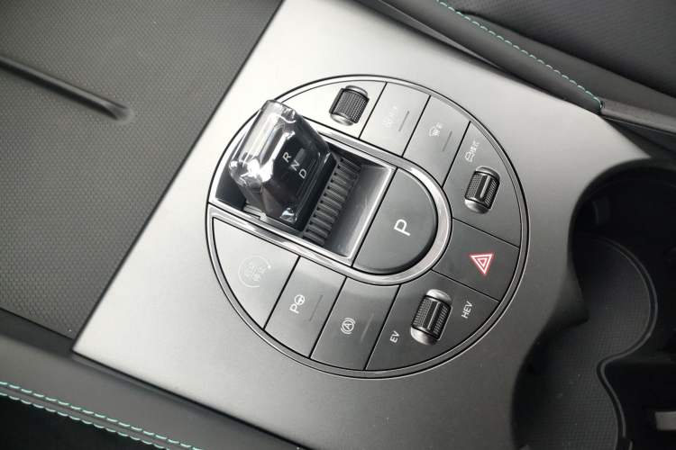 Used BYD Seal 06 New Energy 2025 DM-i Smart Drive 80KM Prestige Model
