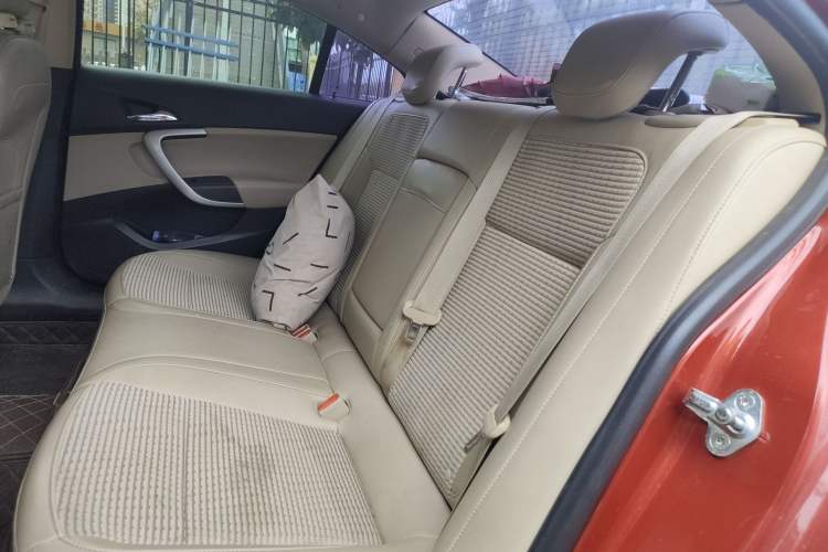 Used Buick Regal 2014 2.0L Leading Fashion Edition