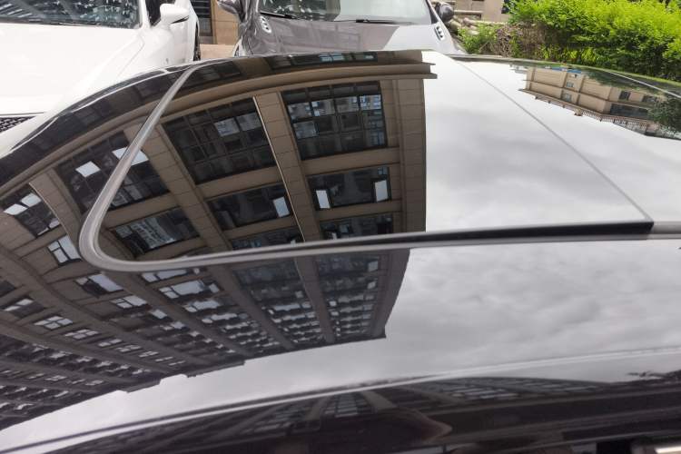 Used Volkswagen Passat 2020 330TSI Elite Edition China VI Roof