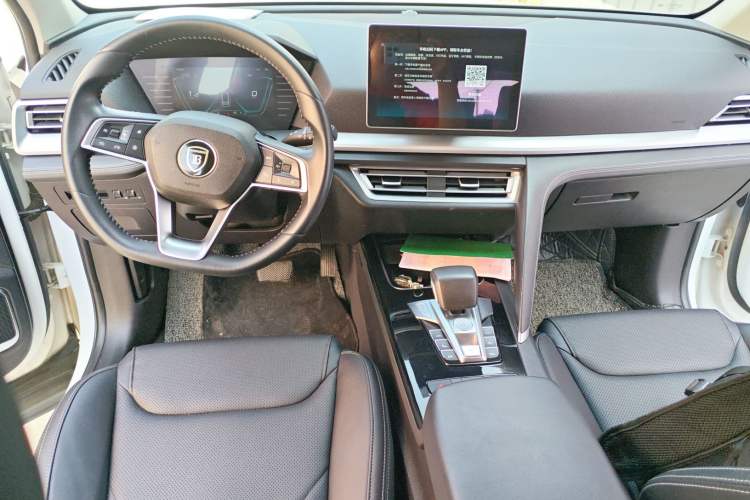 Used BYD Song Pro 2019 1.5T Automatic Prestige Model Center Console