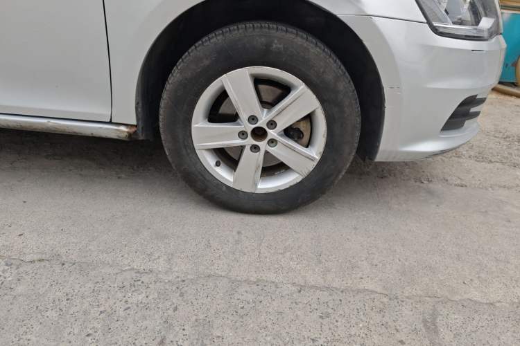 Used Volkswagen Bora 2013 1.6L Automatic Fashion Model