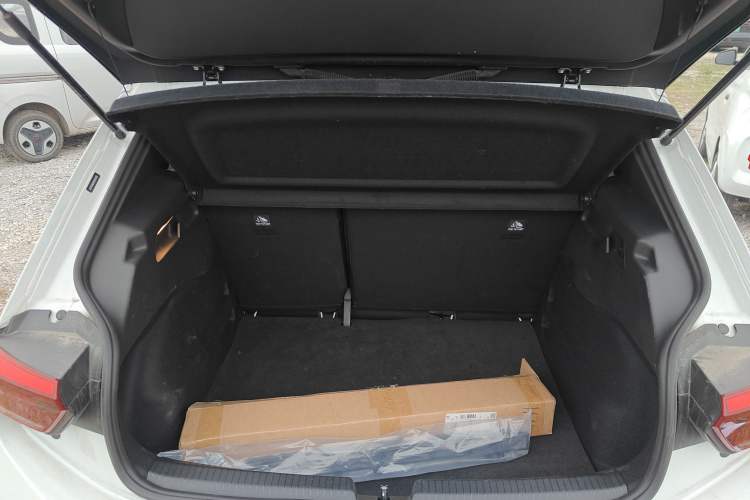 Used Volkswagen ID.3 2025 Smart Version Pure & Intelligent Enjoyment Edition Trunk