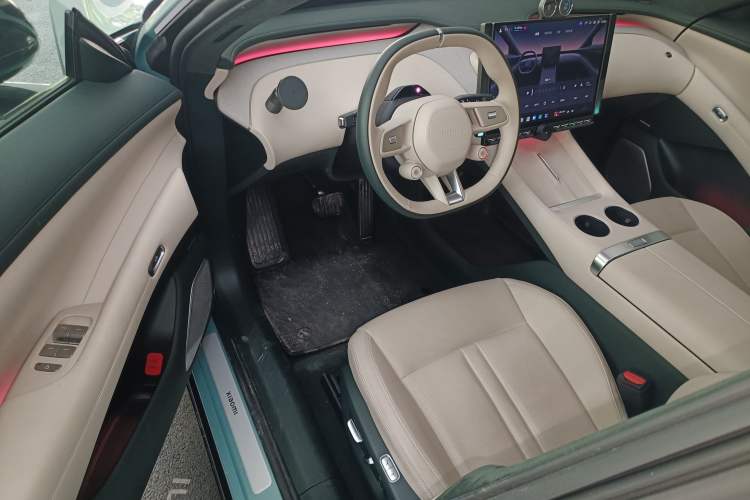 Used Xiaomi Auto YU7 2025 Ultra-Long Range High-Performance All-Wheel-Drive Max Edition
