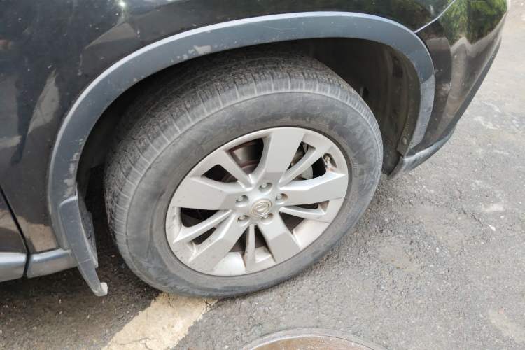 Used Dongfeng Fengdu MX6 2015 2.0L CVT Two-Wheel Drive Dream Edition
