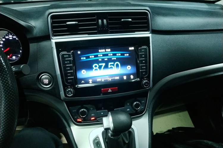 Used Haval M6 2019 1.5T DCT Two-Wheel Drive Value Edition China VI Standard
