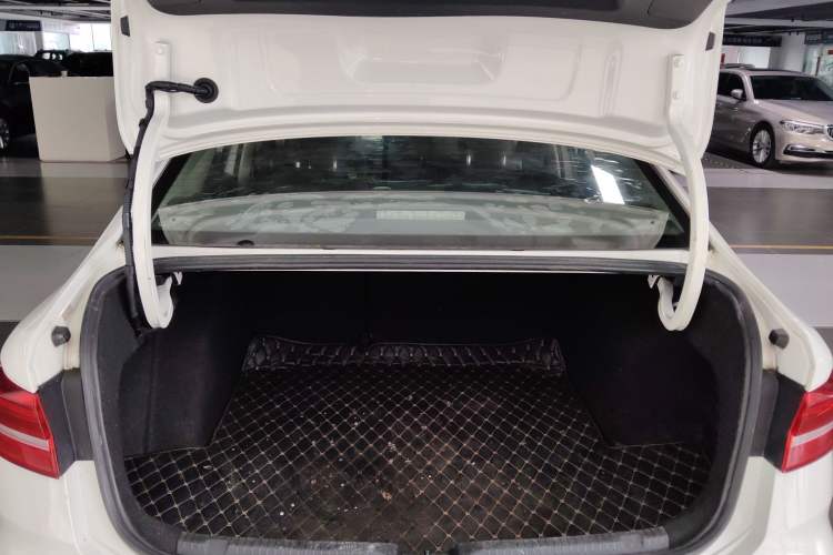 Used Volkswagen Lavida 2018 280TSI DSG Comfort Edition China V Standard Trunk