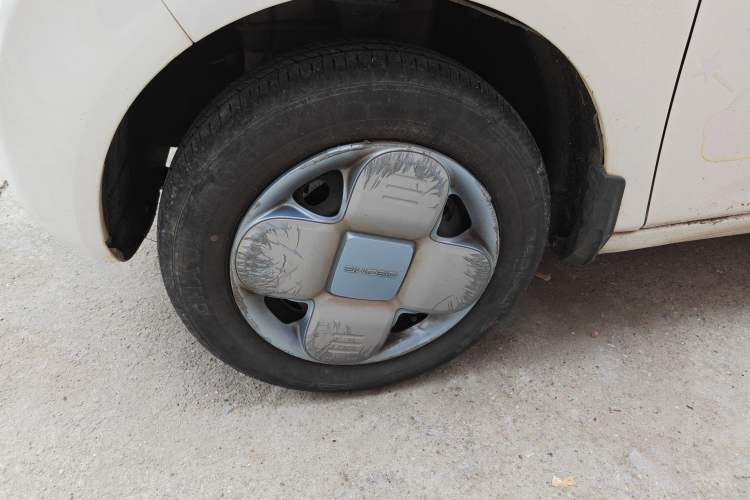 Used Geely Galaxy Panda 2023 Panda Mini 200km Endurance Bear Left Front Wheel Hub