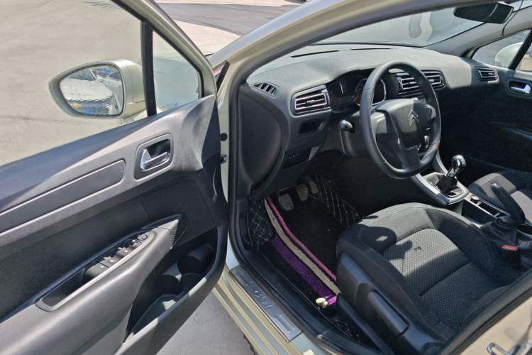 Used Citroen C4 Sega 2016 1.6L Manual Comfort Model Driver Seat