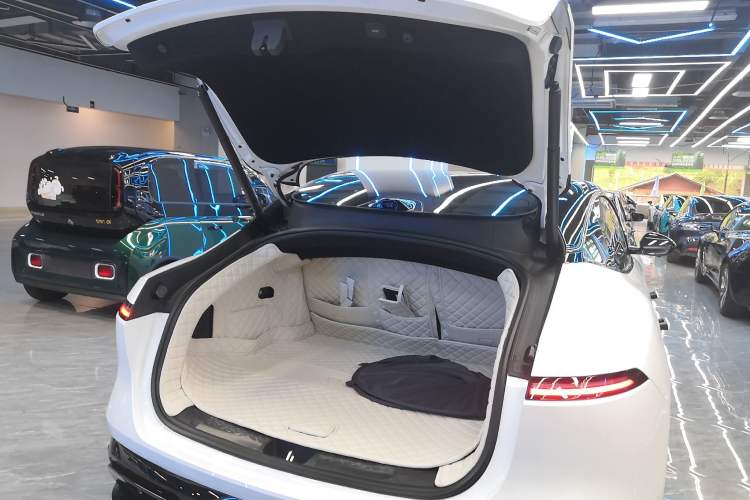 Used Avatr 06 2025 Max All-Electric Version