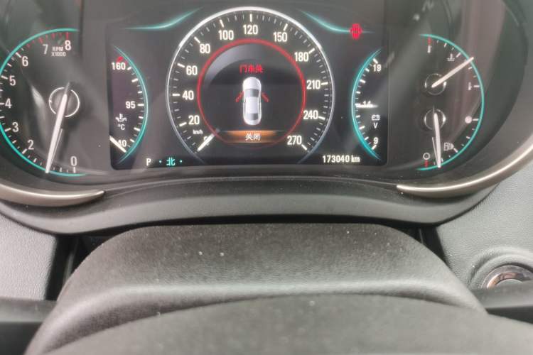 Used Buick LaCrosse 2014 2.0T SIDI Elite Tech Version Odometer Close Up