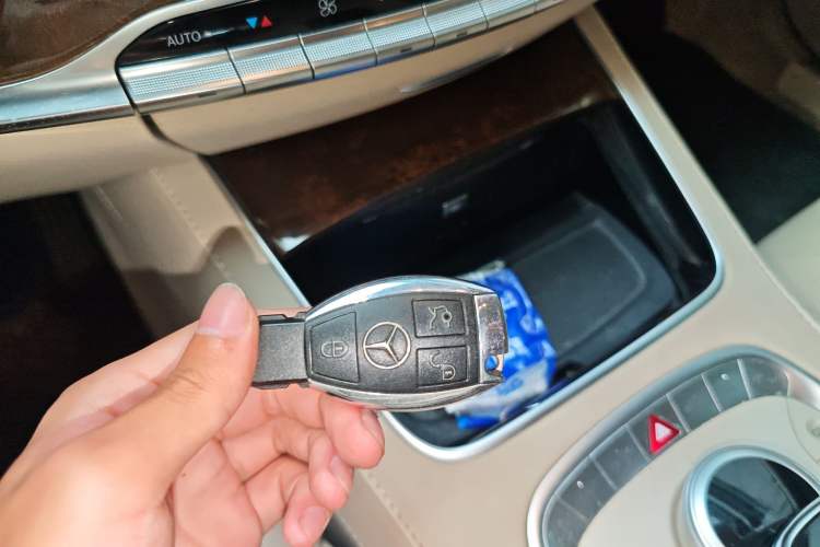 Used Mercedes-Benz S-Class 2014 S 320 L Luxury Model
