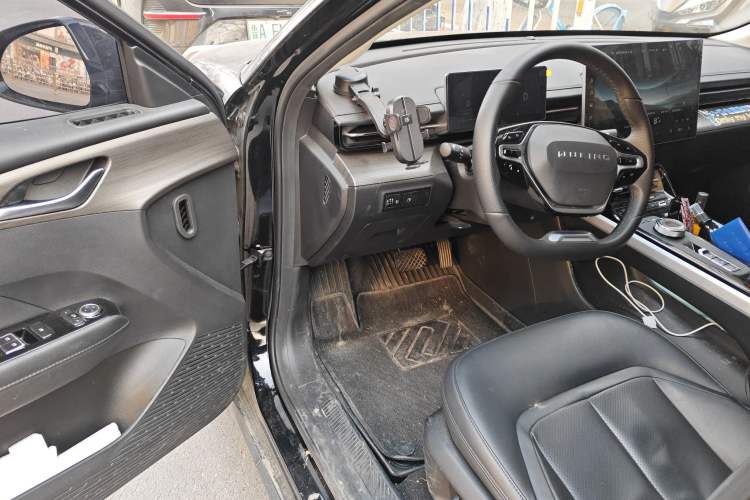 Used Wuling Xingguang 2024 Co-Creation Edition 150 Advanced Model Driver Seat