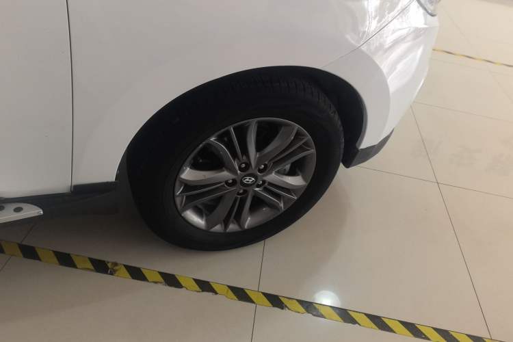 Used Hyundai ix35 2015 2.0L Automatic 2WD Smart Version China V Standard
