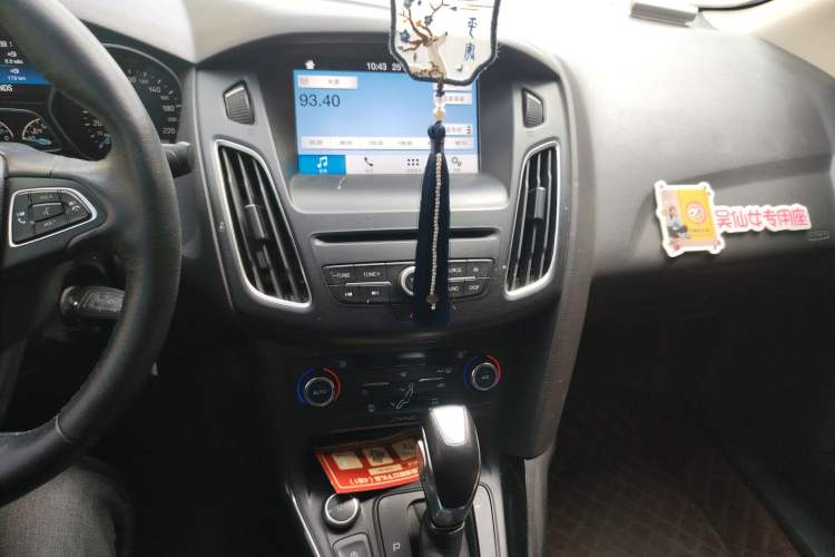 Used Ford Focus 2017 Sedan EcoBoost 180 Automatic Elite Model Audio And AC Panel