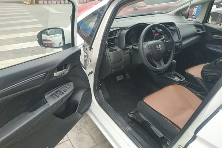 Used Honda Fit 2014 1.5L LX CVT Comfort Model Driver Seat