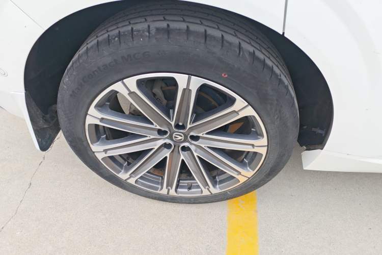 Used CHANGAN UNI-K 2023 2.0T Two-Wheel Drive Yue Ling Trim