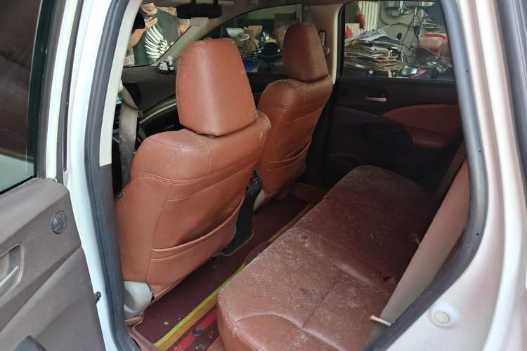 Used Honda CR-V 2012 2.0L two-wheel drive urban version