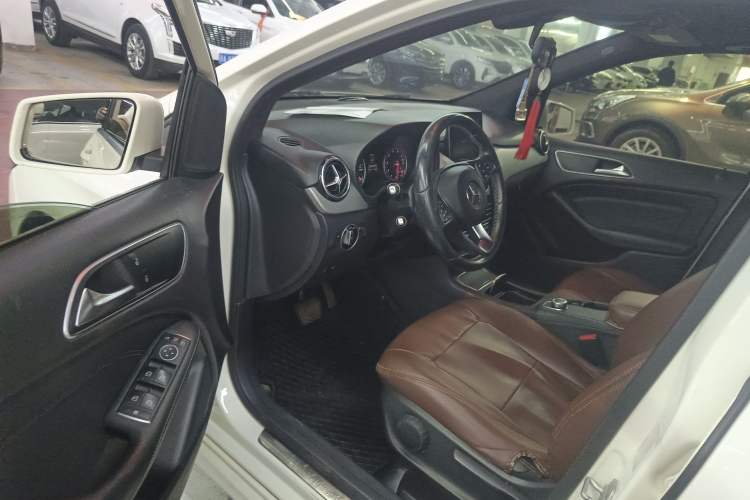 Used Mercedes-Benz B-Class 2017 B 200 Sport Edition