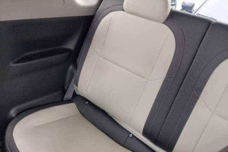 Used Geely Galaxy Panda 2025 210km Panda Kart Left Rear Seat