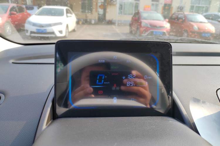 Used CHANGAN NEVO Lumin 2026 Model Treasure Edition 205km Passionate Beige Ningde
