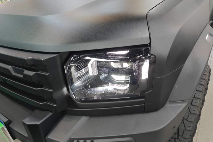 Used JETOUR Traveler 2023 2.0T All-Wheel Drive CrossPRO+ Left Front Headlight