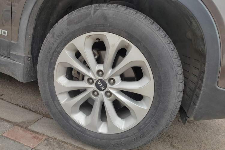 Used Kia Sorento 2013 2.4L 7-seat Gasoline Luxury Edition
