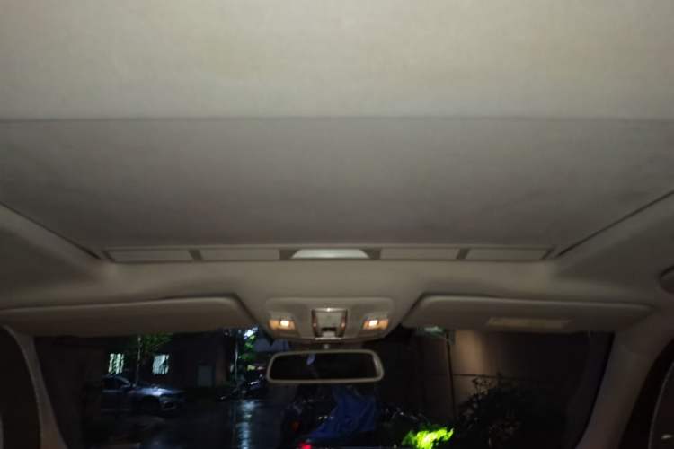 Used Mercedes-Benz M-Class 2012 ML 300
