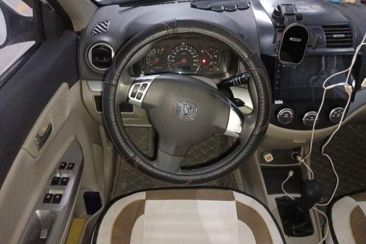 Used CHANGAN Alsvin V5 2012 1.5L Manual Dream Edition
