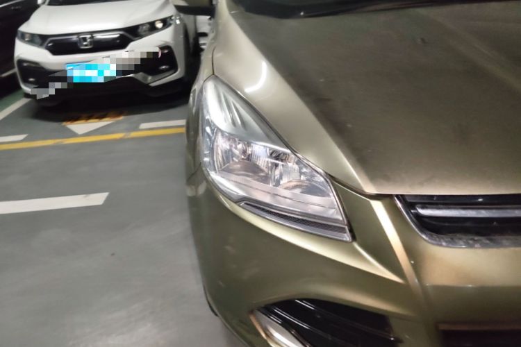 Used Ford Kuga 2015 1.5L GTDi Two-Wheel-Drive Comfort Model Right Front Headlight