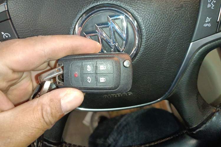 Used Buick GL8 2018 28T Luxury Model China VI Standard Interior 1