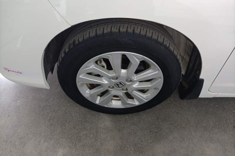 Used Honda Fit 2018 1.5L CVT Comfort Sunroof Version Left Front Wheel Hub