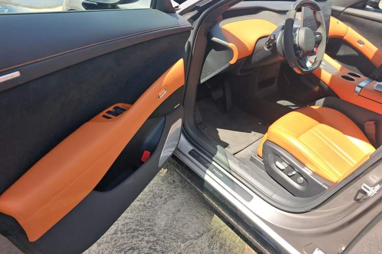 Used Xiaomi Auto YU7 2025 Ultra-Long Range High-Performance All-Wheel-Drive Max Edition