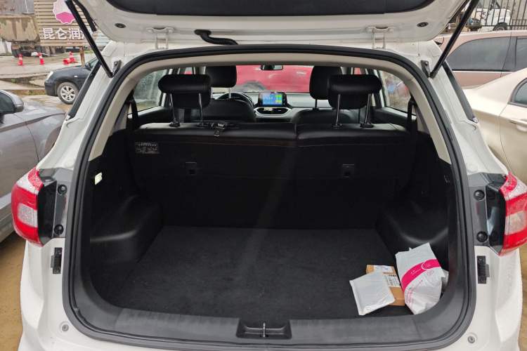 Used Baojun 510 2017 1.5L Manual Fashion Model
