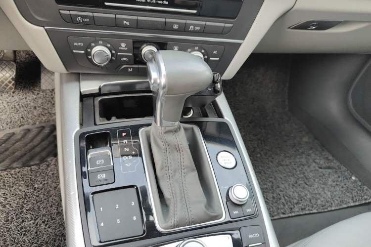 Used Audi A6L 2012 30 FSI Technology Edition
