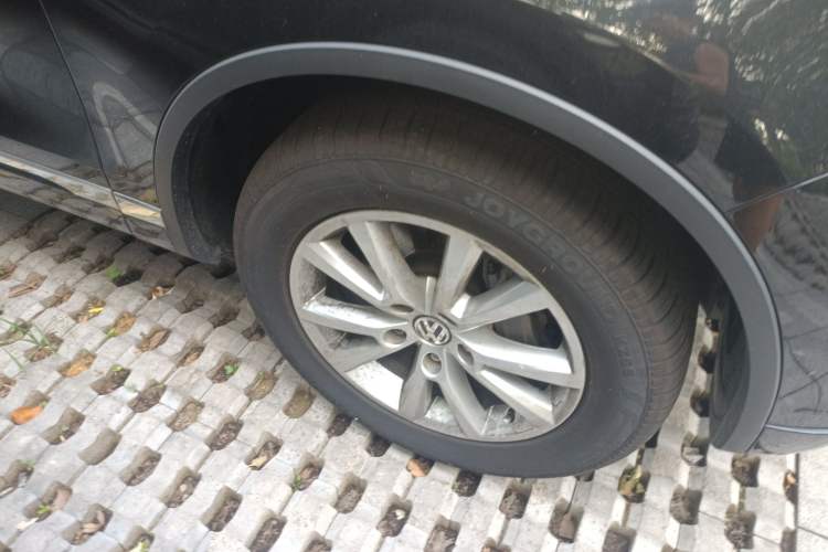 Used Volkswagen Touareg 2011 3.0 TDI Diesel Luxury Model
