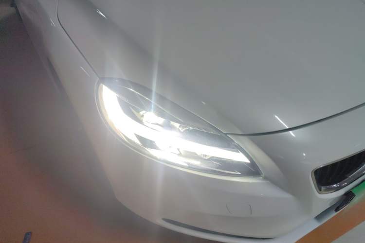 Used Volvo V40 2017 T3 Zhiyi Edition