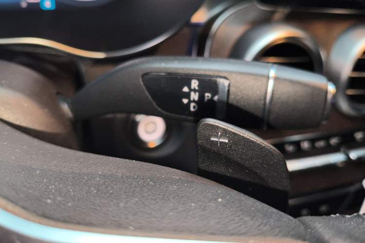 Used Mercedes-Benz GLC 2022 Refreshed GLC 300 L 4MATIC Dynamic Edition Prestige Version Gear Lever