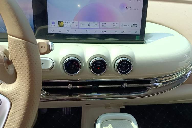 Used Wuling Bingo 2025 410 km Lingxi Deluxe Edition Audio And AC Panel