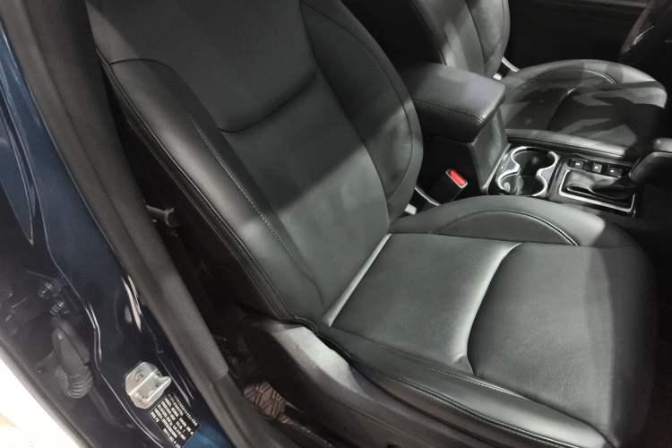 Used Jeep Grand Commander 2022 2.0T Four-Wheel Drive Luxury Edition
