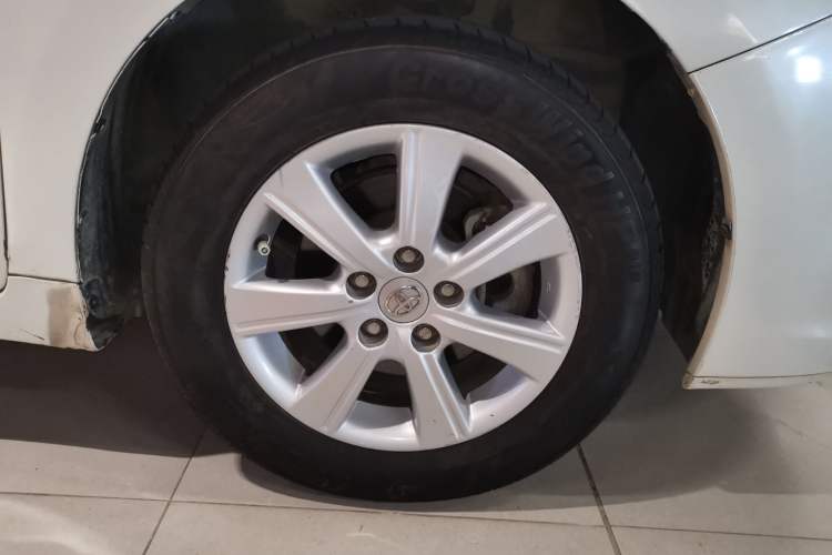 Used Toyota Verso 2011 180E CVT Elite Edition Right Front Wheel Hub