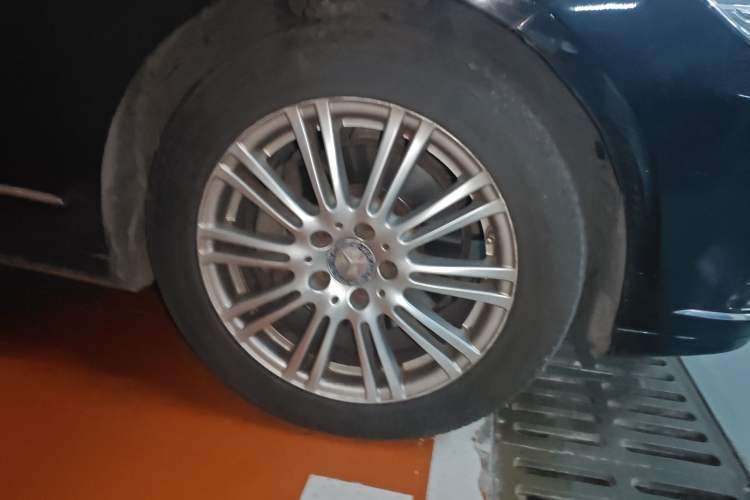 Used Mercedes-Benz E-Class 2011 E 300 L Elegant Model
