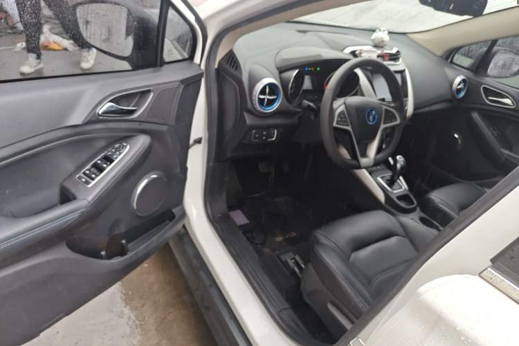 Used BYD Yuan New Energy 2018 EV360 Smart Connect Cool Edition Driver Seat