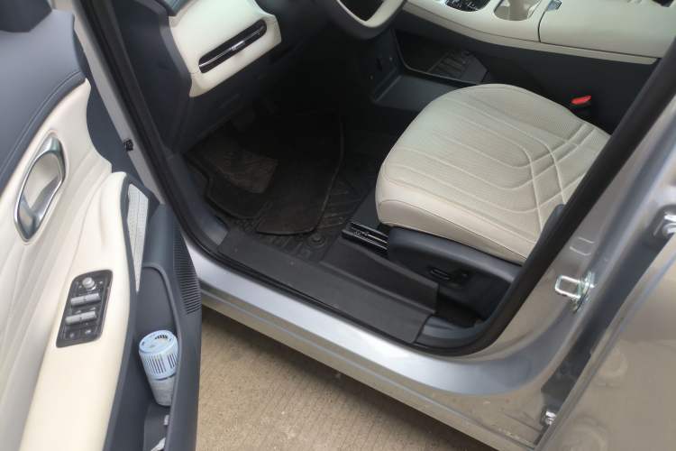 Used Geely Galaxy Xingjian 7 EM-i 2025 120km Exploration+ Version Driver Seat