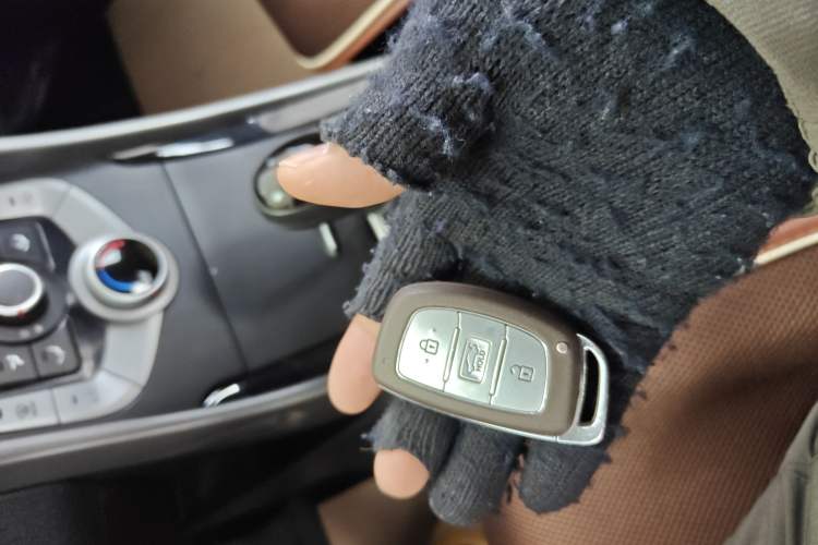 Used Hyundai Elantra (5th Generation / Langdong) 2015 1.6L Automatic Leading Model