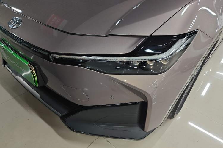 Used Toyota bZ3 2023 616 km Long-Range Premium
