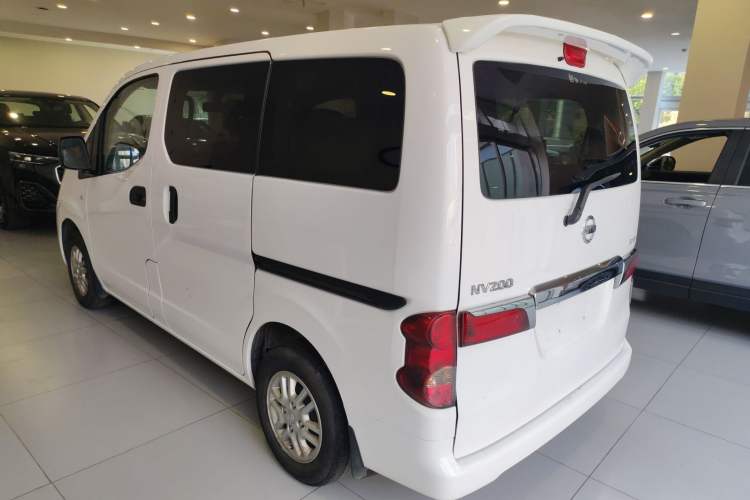 Used Nissan NV200 2016 Revised Version 1.6L Manual Luxury Edition
