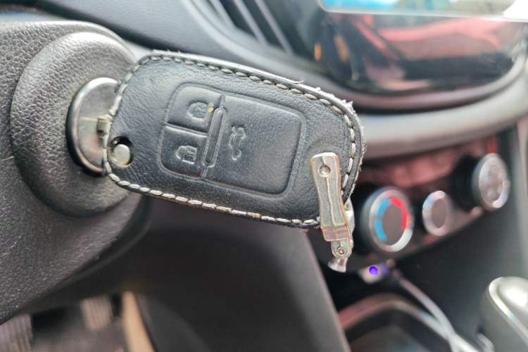 Used Chevrolet Cavalier 2019 320 Automatic Enjoyment with Sunroof Vehicle Key