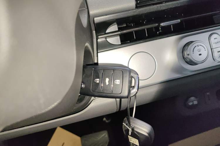 Used Changan Lumin 2023 205km Xiangqin Version